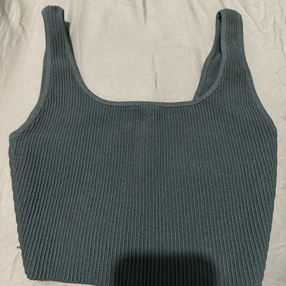 Aritzia Babaton  Sculpt knit square tank top - Picture 8 of 9
